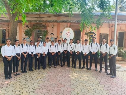 The first group of trainees in Mumbai