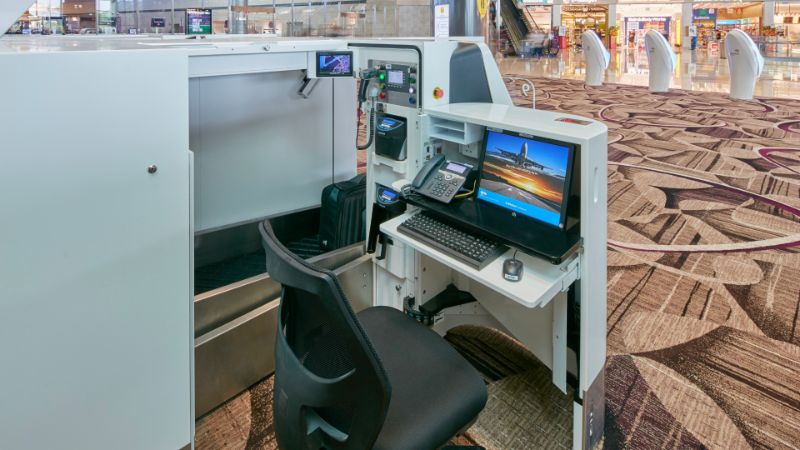 Seamless Bag Drop Series 7 Hybrid with Rotating Desk